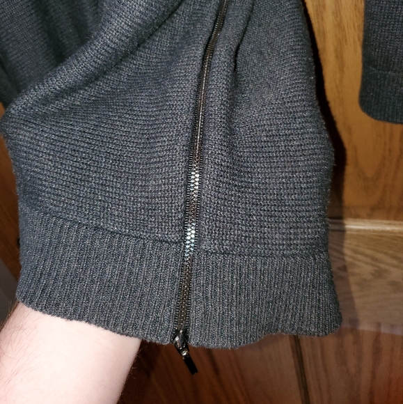 Lane Bryant Sweater. Size 18/20. - Picture 4 of 5